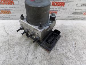 Gebruikte ABS Pomp Opel Vivaro Prijs op aanvraag aangeboden door N Kossen Autorecycling BV