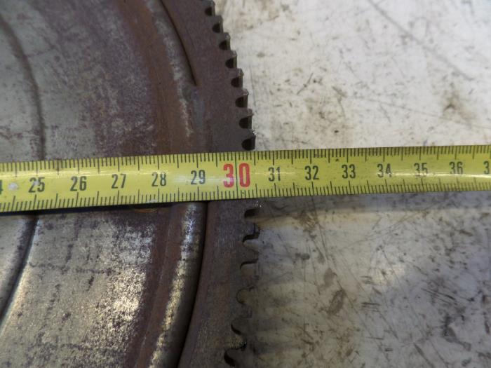 Starterkrans van een Volvo V70 (SW) 2.4 T5 20V 2004