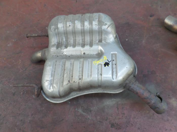 Gebruikte Uitlaat Einddemper Opel Vectra C GTS 2.2 DIG 16V Prijs op aanvraag aangeboden door N Kossen Autorecycling BV