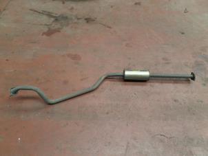 Gebruikte Uitlaat Middendemper Nissan Almera Tino (V10M) 2.2 Di 16V Prijs op aanvraag aangeboden door N Kossen Autorecycling BV