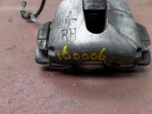 Gebruikte Remklauw (Tang) rechts-voor Ford C-Max (DXA) 1.6 TDCi 16V Van Prijs op aanvraag aangeboden door N Kossen Autorecycling BV