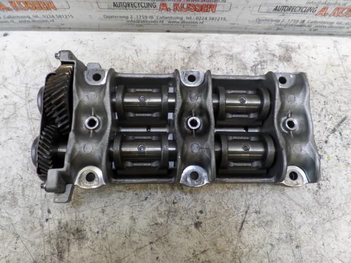 Gebruikte Balansas Chrysler Voyager/Grand Voyager (RG/RS) 2.8 CRD 16V Autom. Prijs op aanvraag aangeboden door N Kossen Autorecycling BV