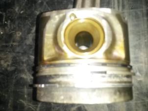 Gebruikte Zuiger Audi Q7 Prijs op aanvraag aangeboden door N Kossen Autorecycling BV