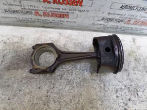 Gebruikte Drijfstang Opel Astra Prijs op aanvraag aangeboden door N Kossen Autorecycling BV