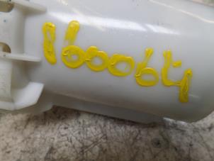 Gebruikte Benzinepomp Opel Corsa B (73/78/79) 1.4i Prijs op aanvraag aangeboden door N Kossen Autorecycling BV