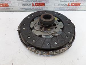 Gebruikte Koppelingsset (compleet) Volkswagen Golf V (1K1) 1.9 TDI Prijs op aanvraag aangeboden door N Kossen Autorecycling BV