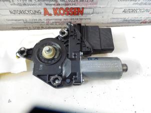 Gebruikte Motor electrisch raam Volkswagen Golf V (1K1) 1.9 TDI Prijs op aanvraag aangeboden door N Kossen Autorecycling BV