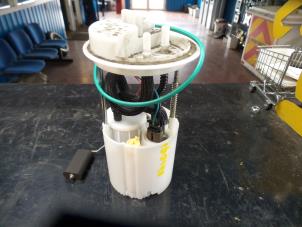 Gebruikte Benzinepomp Alfa Romeo Mito Prijs op aanvraag aangeboden door N Kossen Autorecycling BV