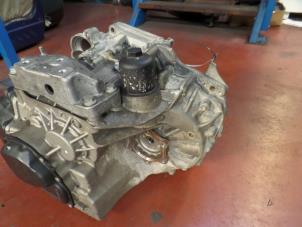 Gebruikte Automaatbak Volkswagen Touran (1T3) 2.0 TDI 16V 140 Prijs op aanvraag aangeboden door N Kossen Autorecycling BV