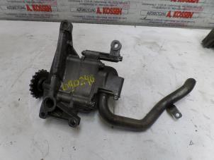 Gebruikte Oliepomp Mercedes E (W211) 2.2 E-220 CDI 16V Prijs op aanvraag aangeboden door N Kossen Autorecycling BV