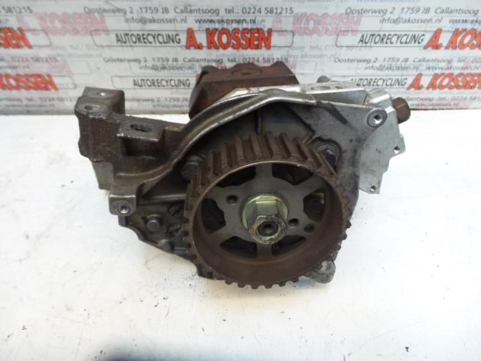 Gebruikte Dieselpomp Volvo V50 (MW) 1.6 D 16V Prijs op aanvraag aangeboden door N Kossen Autorecycling BV