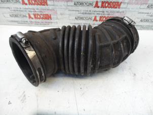 Gebruikte Luchtinlaat slang Dodge Ram 3500 Standard Cab (DR/DH/D1/DC/DM) 5.7 V8 Hemi 1500 4x4 Prijs op aanvraag aangeboden door N Kossen Autorecycling BV