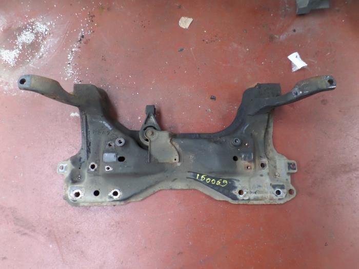 Gebruikte Subframe Ford Transit Connect Prijs op aanvraag aangeboden door N Kossen Autorecycling BV
