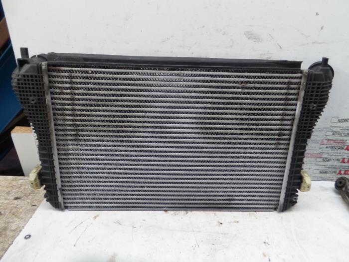 Gebruikte Intercooler Volkswagen Touran (1T3) 2.0 TDI 16V 140 Prijs op aanvraag aangeboden door N Kossen Autorecycling BV