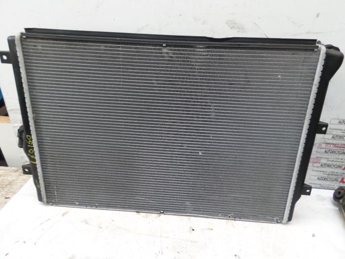 Gebruikte Radiateur Volkswagen Touran (1T3) 2.0 TDI 16V 140 Prijs op aanvraag aangeboden door N Kossen Autorecycling BV