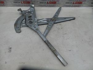 Gebruikte Ruitmechaniek 2Deurs rechts-voor Renault Kangoo (KC) 1.4 Prijs op aanvraag aangeboden door N Kossen Autorecycling BV