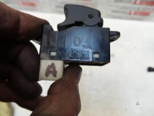 Gebruikte Elektrisch Raam Schakelaar Kia Picanto (BA) 1.1 12V Prijs op aanvraag aangeboden door N Kossen Autorecycling BV