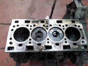 Gebruikte Zuiger Opel Movano Prijs op aanvraag aangeboden door N Kossen Autorecycling BV