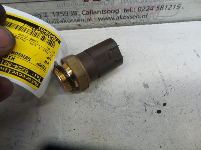 Radiateurtemperatuur sensor van een Volkswagen UP 2015