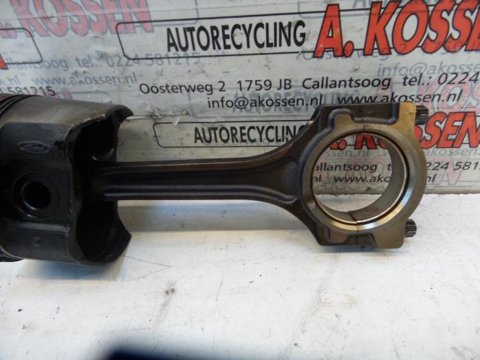 Gebruikte Drijfstang Mazda 2 Prijs op aanvraag aangeboden door N Kossen Autorecycling BV