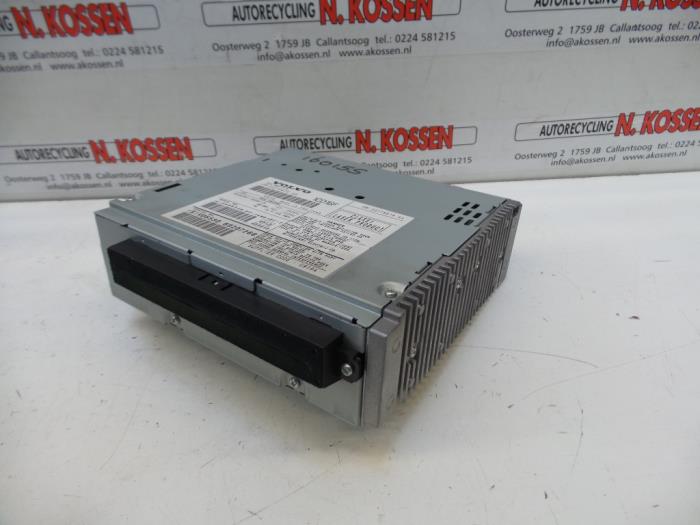 Gebruikte CD Speler Volvo S40/V40 Prijs op aanvraag aangeboden door N Kossen Autorecycling BV