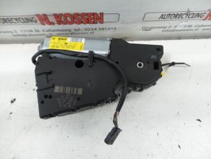 Gebruikte Schuifdak Motor Volkswagen Golf V (1K1) 1.9 TDI Prijs op aanvraag aangeboden door N Kossen Autorecycling BV