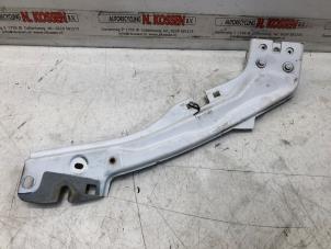 Gebruikte Koplampframe rechts Citroen Jumpy (G9) 1.6 HDI 16V Prijs op aanvraag aangeboden door N Kossen Autorecycling BV