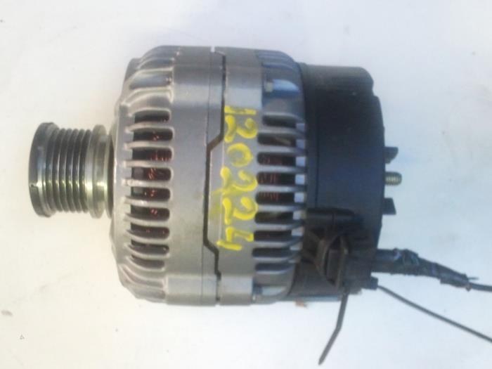 Gebruikte Alternator Volkswagen Polo Variant (6KV5) 1.9 SDI Prijs op aanvraag aangeboden door N Kossen Autorecycling BV