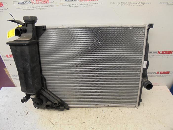 Gebruikte Radiateur BMW 3-Serie Prijs op aanvraag aangeboden door N Kossen Autorecycling BV