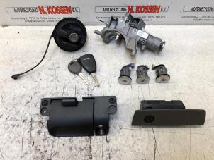 Gebruikte Slotenset Jeep Wrangler Unlimited (JK) 2.8 CRD 4x4 Prijs op aanvraag aangeboden door N Kossen Autorecycling BV