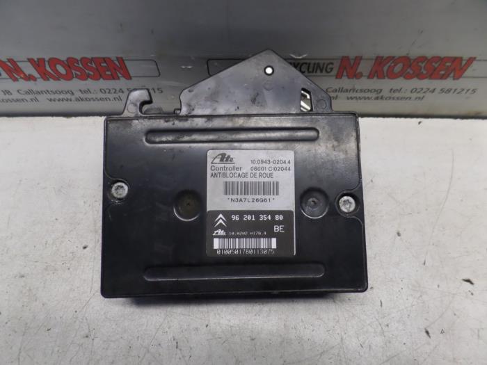 ABS Computer van een Citroën XM (Y4) 3.0 V6 24V 1998