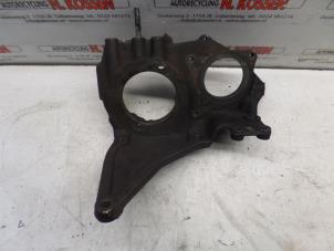 Gebruikte Steun dieselpomp Nissan Navara (D40) 2.5 dCi 16V 4x4 Prijs op aanvraag aangeboden door N Kossen Autorecycling BV