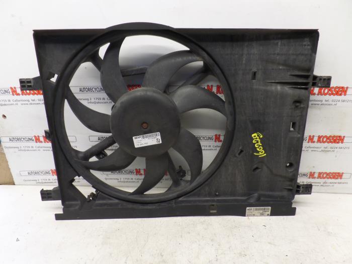 Koelvinhuis van een Opel Corsa 2009