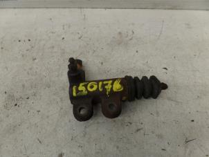 Gebruikte Koppeling Hulp Cilinder Mitsubishi Grandis (NA) 2.4 16V MIVEC Prijs op aanvraag aangeboden door N Kossen Autorecycling BV