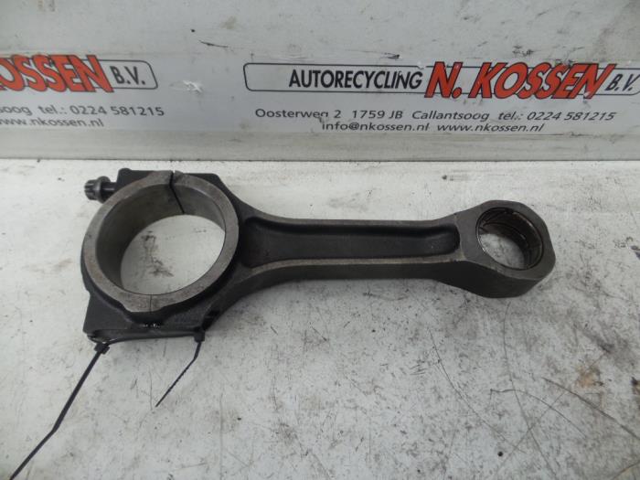 Gebruikte Drijfstang Ford Transit 2.2 TDCi 16V Prijs op aanvraag aangeboden door N Kossen Autorecycling BV