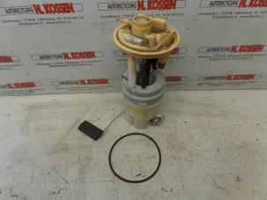 Gebruikte Benzinepomp Mitsubishi Colt Prijs op aanvraag aangeboden door N Kossen Autorecycling BV