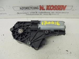 Gebruikte Schuifdak Motor BMW X6 (E71/72) xDrive35d 3.0 24V Prijs op aanvraag aangeboden door N Kossen Autorecycling BV