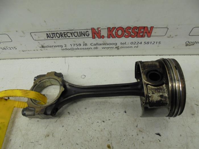 Gebruikte Drijfstang Daihatsu Sirion Prijs op aanvraag aangeboden door N Kossen Autorecycling BV