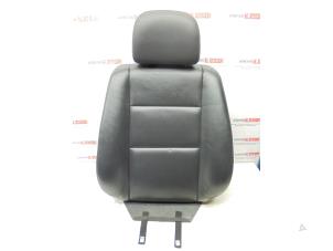 Gebruikte Rugleuning links (stoel) Kia Sorento I (JC) 2.5 CRDi 16V VGT Prijs op aanvraag aangeboden door N Kossen Autorecycling BV