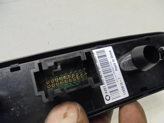 Centrale deurvergrendeling Schakelaar van een Smart Fortwo Coupé (451.3) Electric Drive 2015