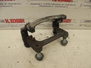 Gebruikte Remzadel rechts-achter Volkswagen Transporter T5 2.0 TDI DRF Prijs op aanvraag aangeboden door N Kossen Autorecycling BV