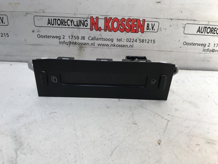 Gebruikte Display Interieur Citroen Berlingo Cinqspace, Multispace 1.6 16V Prijs op aanvraag aangeboden door N Kossen Autorecycling BV