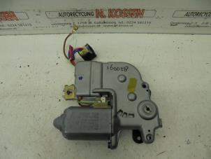 Gebruikte Schuifdak Motor Nissan Almera Tino Prijs op aanvraag aangeboden door N Kossen Autorecycling BV