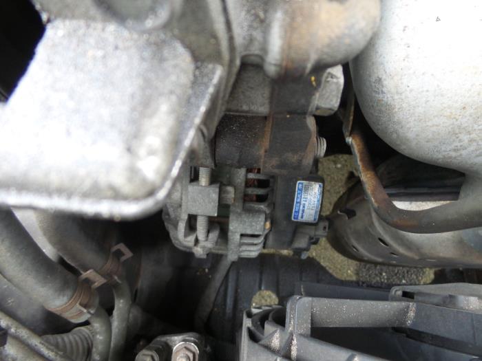 Gebruikte Dynamo Hyundai Coupe 2.0i 16V Prijs op aanvraag aangeboden door N Kossen Autorecycling BV