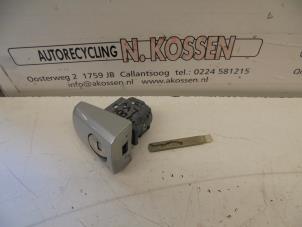 Gebruikte Deurslot Cilinder links Opel Ampera-e 1.4 16V Prijs op aanvraag aangeboden door N Kossen Autorecycling BV