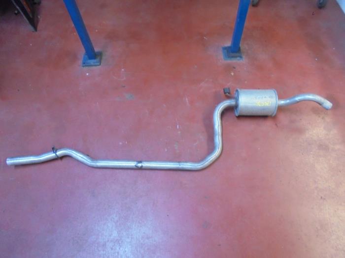 Gebruikte Uitlaat Middendemper Ford Fiesta 3 1.3 i,Classic Prijs op aanvraag aangeboden door N Kossen Autorecycling BV