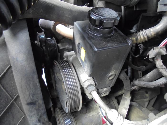 Gebruikte Servopomp Ssang Yong Rexton 2.7 Xdi RX/RJ 270 16V Prijs op aanvraag aangeboden door N Kossen Autorecycling BV
