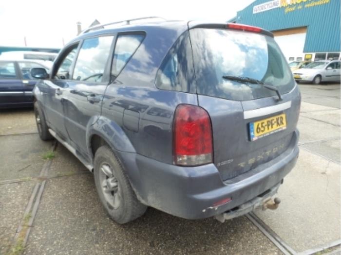 Rembekrachtiger van een SsangYong Rexton 2.7 Xdi RX/RJ 270 16V 2004