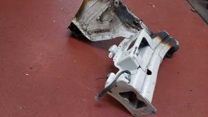 Gebruikte Frontbalk Volkswagen UP Prijs op aanvraag aangeboden door N Kossen Autorecycling BV