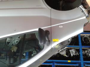 Gebruikte Buitenspiegel links Opel Vivaro 1.9 DTI 16V Prijs op aanvraag aangeboden door N Kossen Autorecycling BV